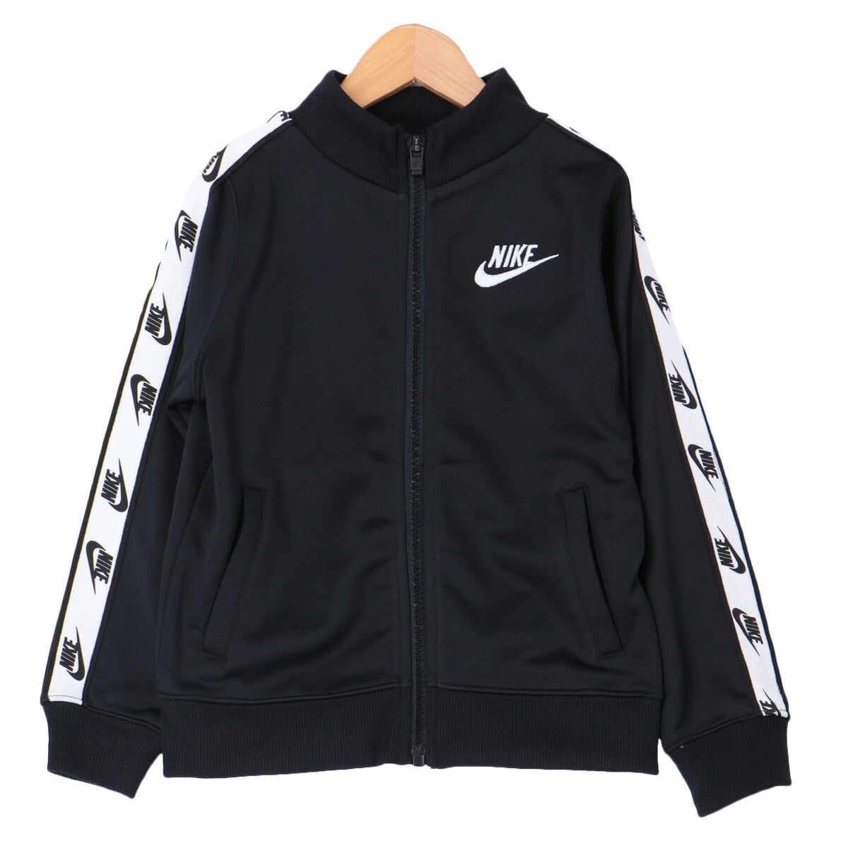 ナイキ ジャージ上下 ロゴ ジャージ 上下 セットアップ ジュニア ブランド NIKE フルジップ トラックスーツ サイドライン 86M452 023 黒 ブラック 新作 上下セット 男 女の子 キッズ スポーツウェア