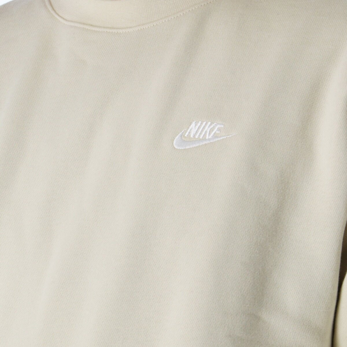 ナイキ トレーナー スウェット クラブ フレンチテリー スウェットシャツ メンズ ブランド クルーネック NIKE ワンポイント FN3889 229 薄茶色 ベージュ 新作 大きいサイズ 有 スポーツウェア トレーニングウェア スポーツ おしゃれ - 【公式】限定ジャージのタケスポ(Limited jersey takespo)