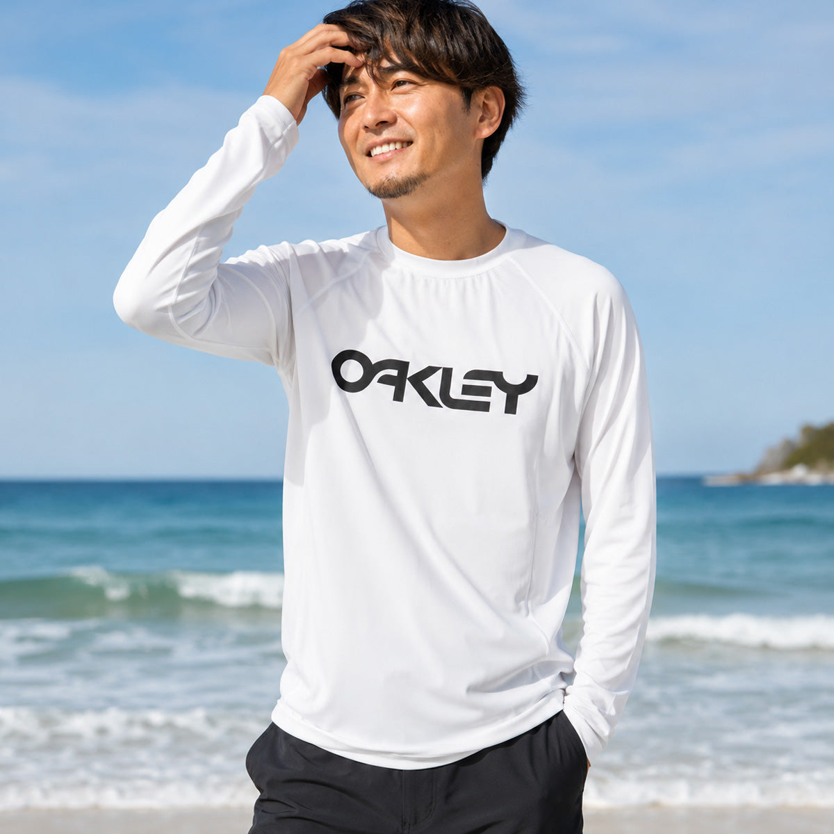 オークリー ラッシュガード メンズ ブランド OAKLEY 水陸両用 吸汗 速乾 吸水 ドライ ストレッチ UVカット 白 長袖 ロンT FOA409100 ブラック ホワイト 新作 大きいサイズ 有 スポーツウェア トレーニングウェア