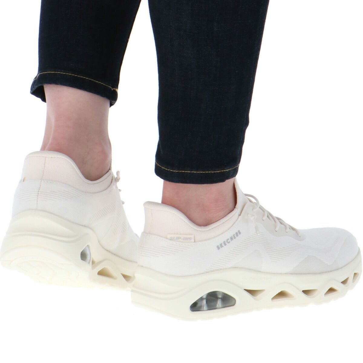 ウォーキングシューズ レディース スケッチャーズ スリップインズ ウノ グライドステップ スリッポン スニーカー 靴 くつ 手を使わず履ける 高齢者 履きやすい ハンズフリー ローカット 黒 白 スポーツ ブランド シューズ ダイエット ウォーキング 通勤 旅行 SKECHERS 190115 SALE セール かわいい 大きいサイズ 有 おしゃれ - 【公式】限定ジャージのタケスポ（Limited jersey takespo）
