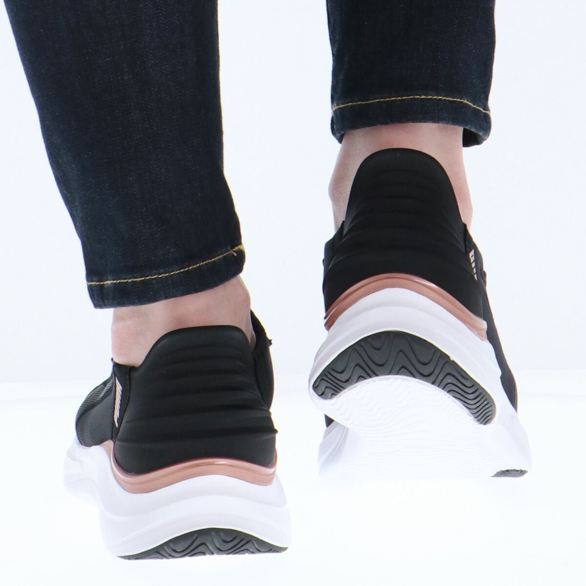 プーマ イーズイン ソフトライド シューズ レディース ブランド ランニングシューズ ウォーキングシューズ ランニング マラソン スニーカー PUMA ハンズフリー クッション性 手を使わず履ける 履きやすい 高齢者 ウォーキング ジョギングシューズ 黒 白 ランシュー 312671 あす楽 SALE セール かわいい 大きいサイズ 有 スポーツ おしゃれ - 【公式】限定ジャージのタケスポ（Limited jersey takespo）