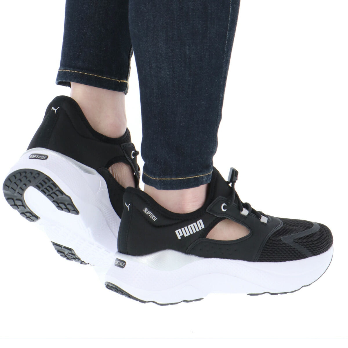 プーマ ソフトライド シューズ レディース ブランド スニーカー PUMA イーズイン 立ったまま履ける 白 黒 313770 ブラック ホワイト ピンク かわいい 大きいサイズ 有 スポーツ おしゃれ