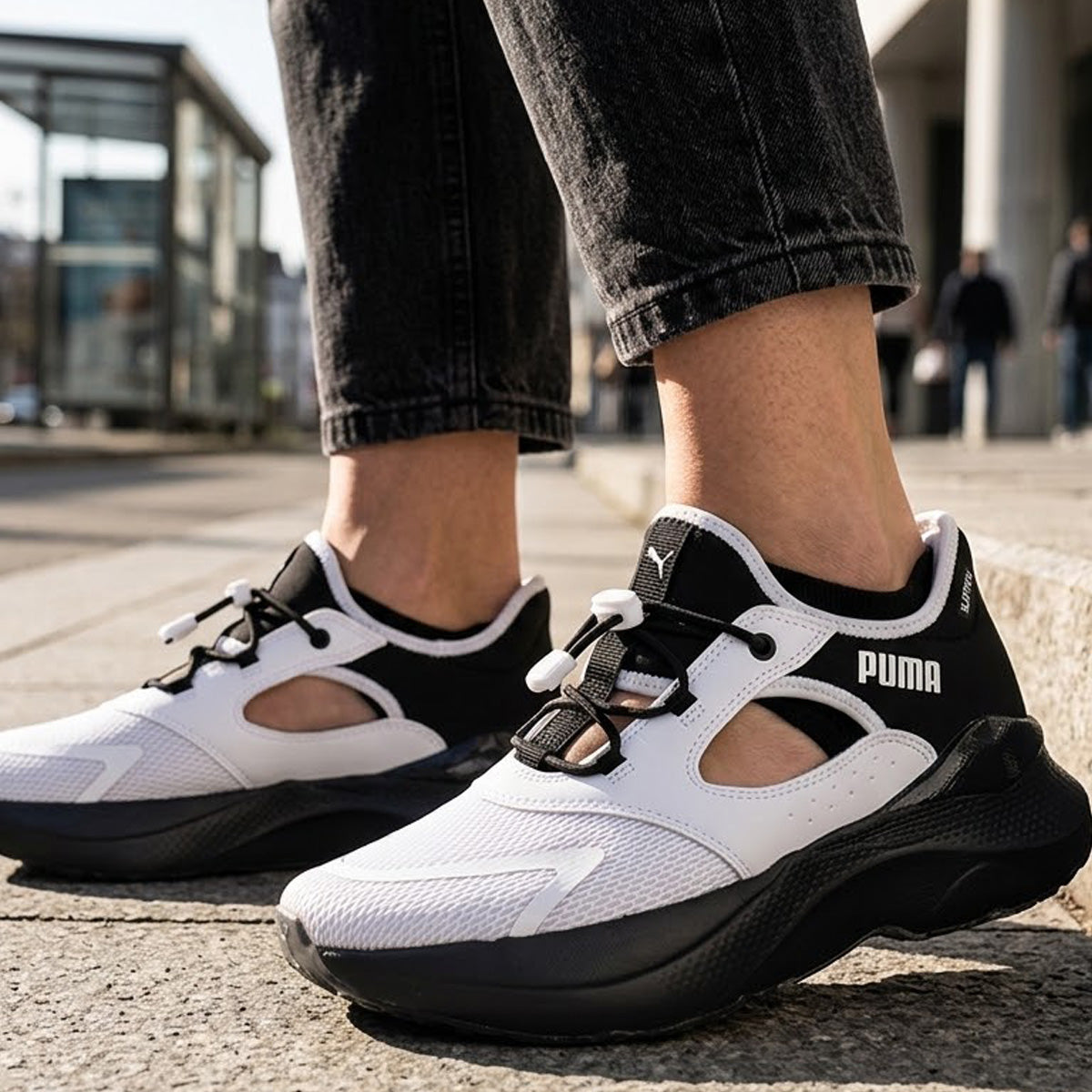 プーマ ソフトライド シューズ レディース ブランド スニーカー PUMA イーズイン 立ったまま履ける 白 黒 313770 ブラック ホワイト ピンク かわいい 大きいサイズ 有 スポーツ おしゃれ