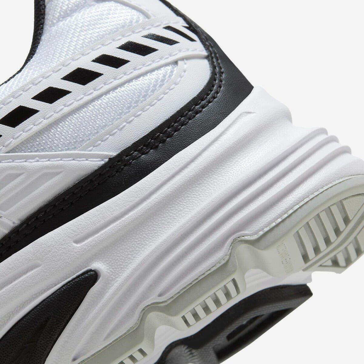 ナイキ イニシエーター シューズ メンズ ブランド ランニングシューズ ウォーキングシューズ ランニング マラソン スニーカー NIKE 394055100 白 ホワイト 新作 大きいサイズ 有 スポーツ おしゃれ - 【公式】限定ジャージのタケスポ（Limited jersey takespo）