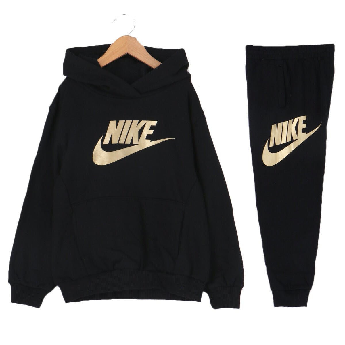 ナイキ クラブ フリース スウェット 上下 セットアップ ジュニア ブランド NIKE フード付き フーディ パーカー 裏起毛 ビッグロゴ 86L094 G0G あす楽 黒 ブラック 上下セット 男 女の子 キッズ スポーツウェア トレーニングウェア スポーツ おしゃれ - 【公式】限定ジャージのタケスポ（Limited jersey takespo）