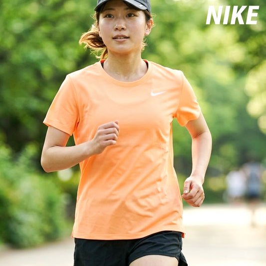 ナイキ 半袖 吸汗 速乾 吸水 ドライフィット Dri-FIT Tシャツ レディース ブランド ドライ スポーツ NIKE DX0688 852 橙色 オレンジ 新作 ウィメンズ かわいい 大きいサイズ 有 トップス