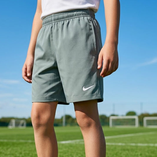 ナイキ スポーツ 短パン ドライフィット ハーフパンツ ジュニア ブランド ショートパンツ NIKE 軽量 吸汗 速乾 吸水 ドライ DX5382 084 灰色 グレー 新作 男 女の子 キッズ スポーツウェア トレーニングウェア