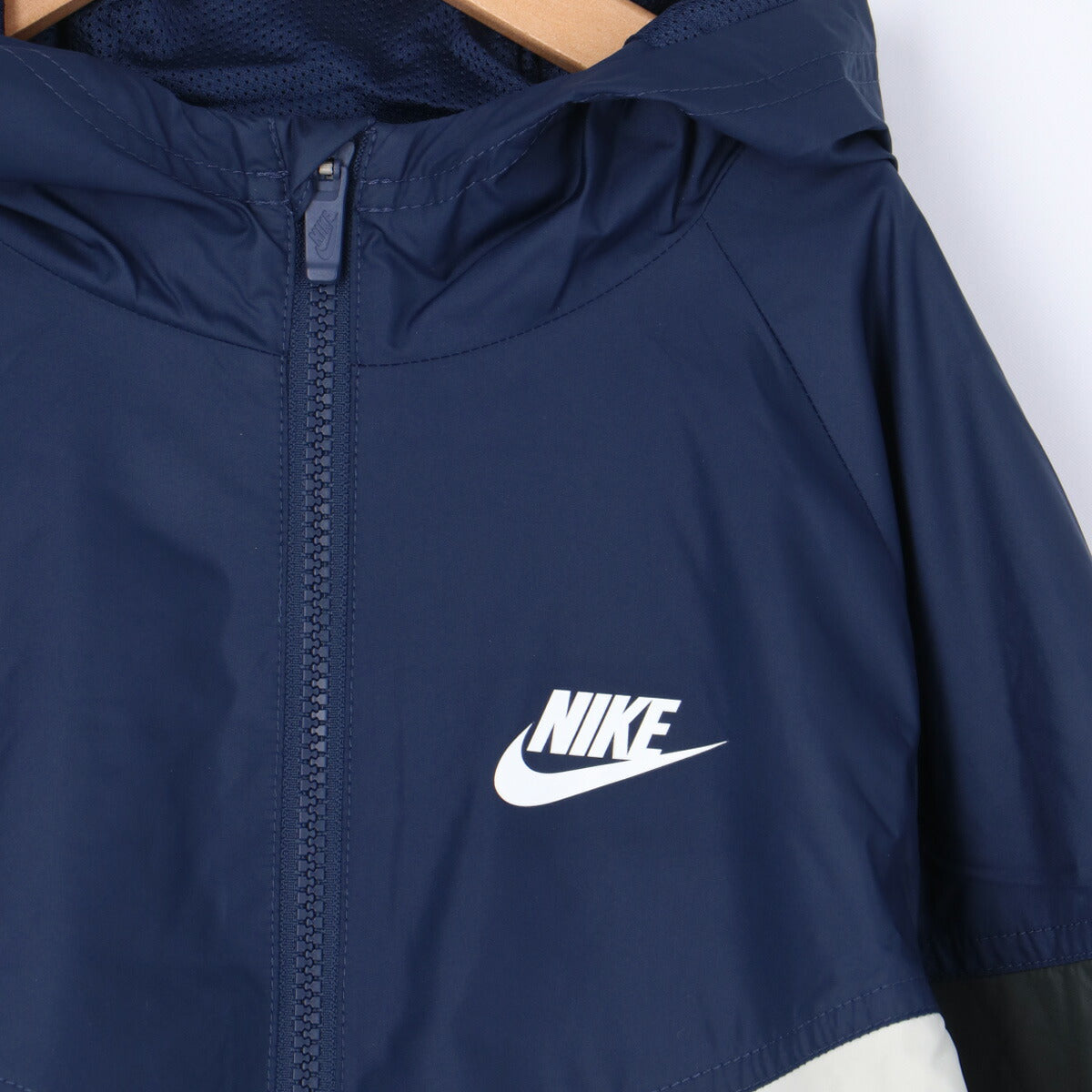 ナイキ ジュニア ウインドジャケット ウィンドランナー NIKE アパレル 上 FZ5516