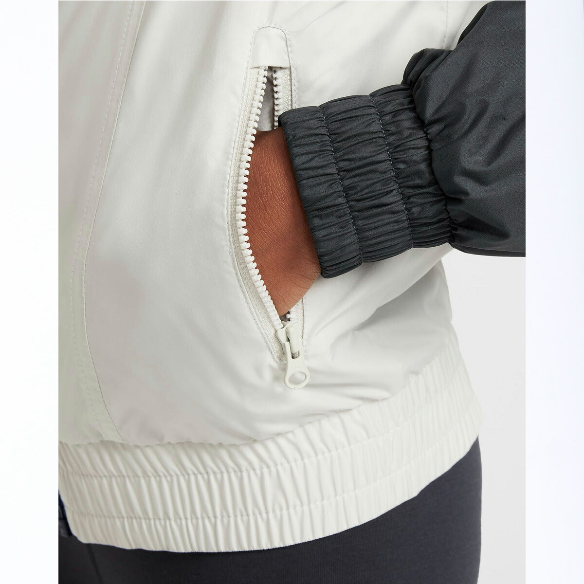 ナイキ ジュニア ウインドジャケット ウィンドランナー NIKE アパレル 上 FZ5516