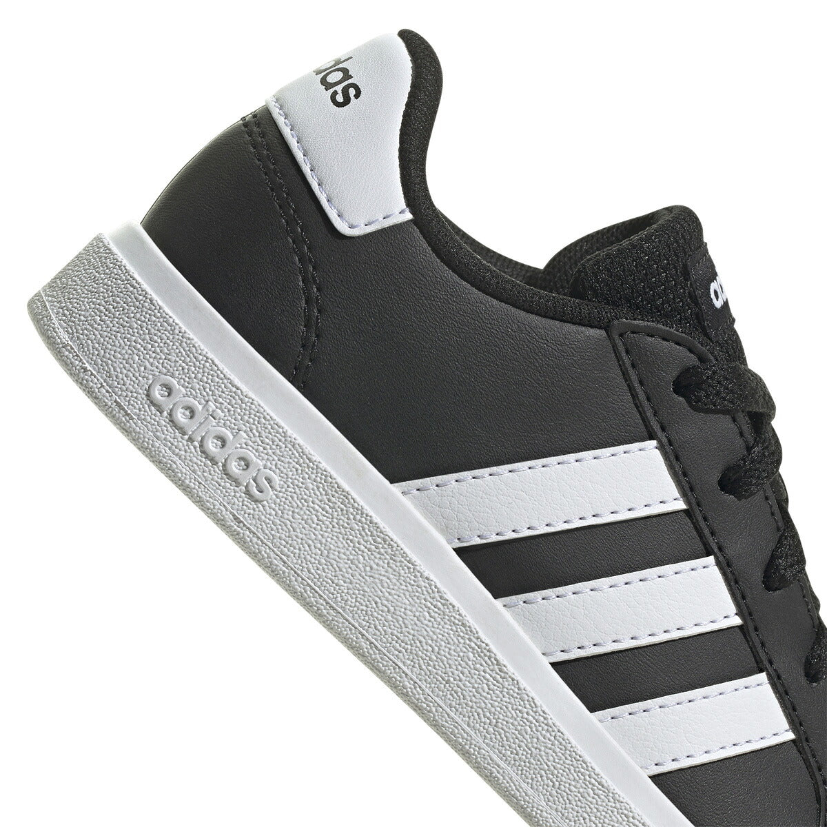 アディダス GRAND COURT 2.0 K グランドコート ライフスタイル テニス レースアップ シューズ ジュニア ブランド スニーカー adidas カジュアル 運動会 10003388 GW6503 黒 ブラック 男 女の子 キッズ
