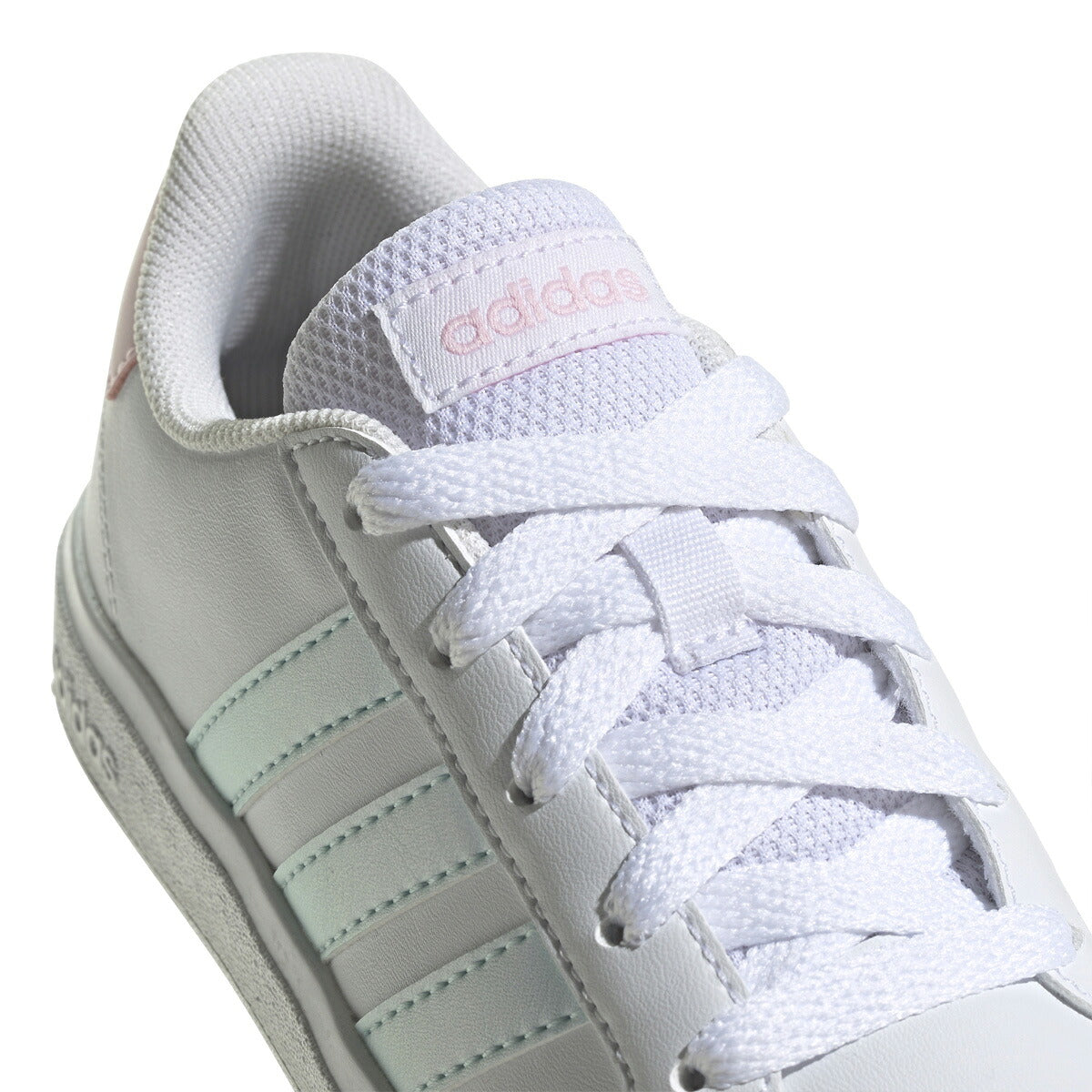 アディダス GRAND COURT 2.0 K グランドコート ライフスタイル テニス レースアップ シューズ ジュニア ブランド スニーカー adidas カジュアル 運動会 10003388 GX7156 白 ホワイト 男 女の子 キッズ