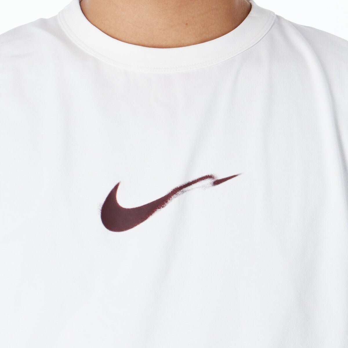 ナイキ 半袖 HYVERSE ハイバース Tシャツ メンズ ブランド NIKE バックプリント付き HV4882 100 白 ホワイト SALE セール 大きいサイズ 有 スポーツウェア トレーニングウェア スポーツ おしゃれ - 【公式】限定ジャージのタケスポ（Limited jersey takespo）