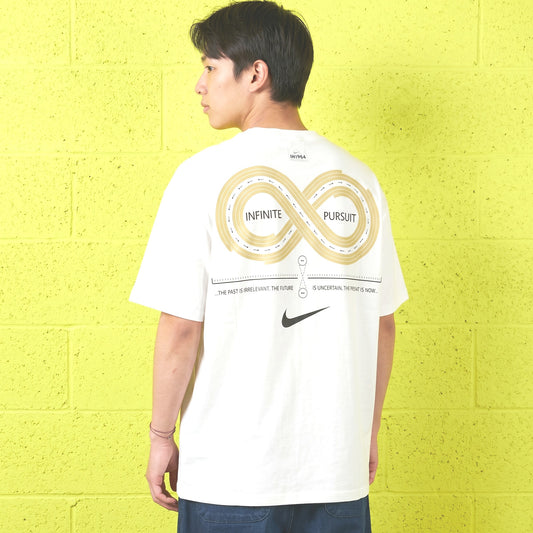 ナイキ 半袖 Tシャツ メンズ ブランド NIKE コットン100 綿100 バックプリント付き ゆったり スウッシュ IH1964 100 白 ホワイト 大きいサイズ 有 スポーツウェア トレーニングウェア スポーツ おしゃれ