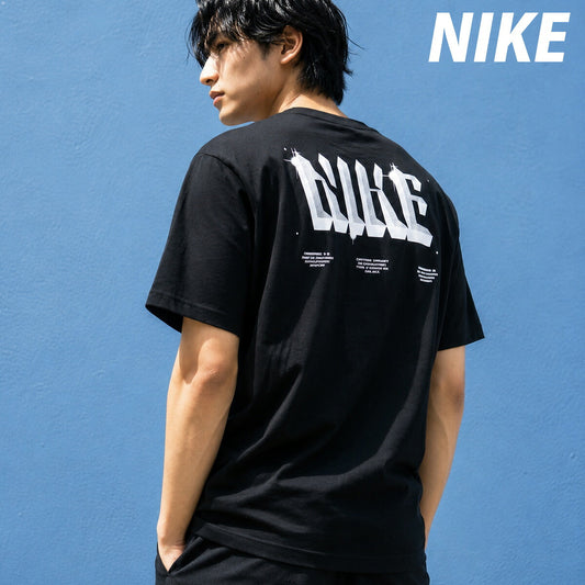 ナイキ 半袖 Tシャツ メンズ ブランド NIKE コットン100 綿100 クルーネック バックプリント付き グラフィック IO3138 010 黒 ブラック 新作 大きいサイズ 有 スポーツウェア トレーニングウェア スポーツ