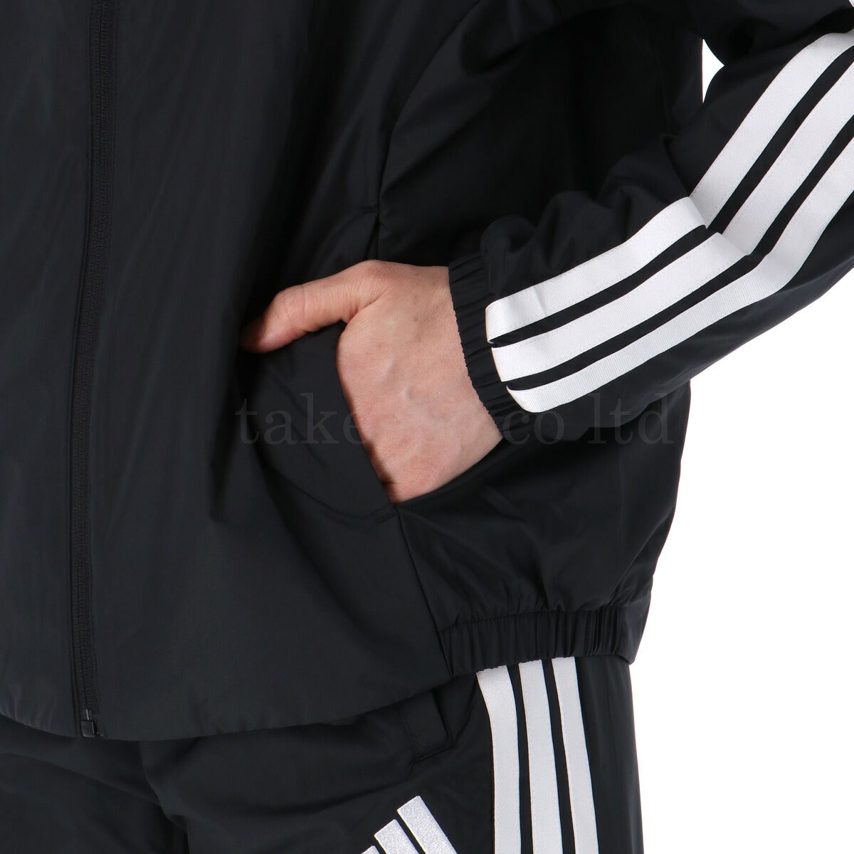 アディダス マストハブ ウインドブレーカー 上下 セットアップ レディース ブランド adidas 3ストライプス スリーストライプス 裏トリコット 起毛 黒 QB062 ブラック ネイビー 新作 上下セット