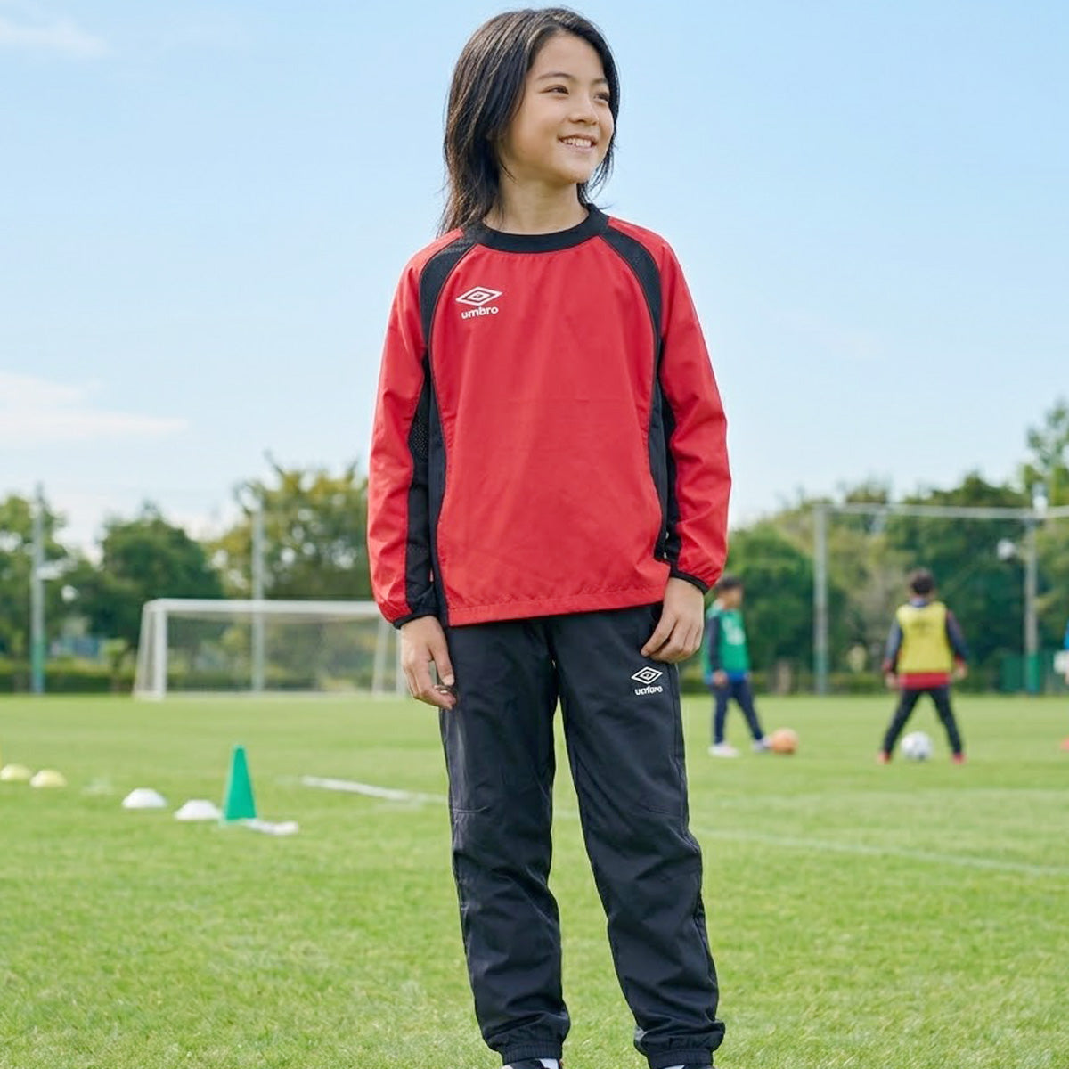 アンブロ チーム ウインドブレーカー 上下 セットアップ ジュニア ブランド umbro ピステ サッカー フットサル 防風 はっ水 撥水 黒 UF5FWB01JA ブラック ネイビー ブルー グリーン レッド