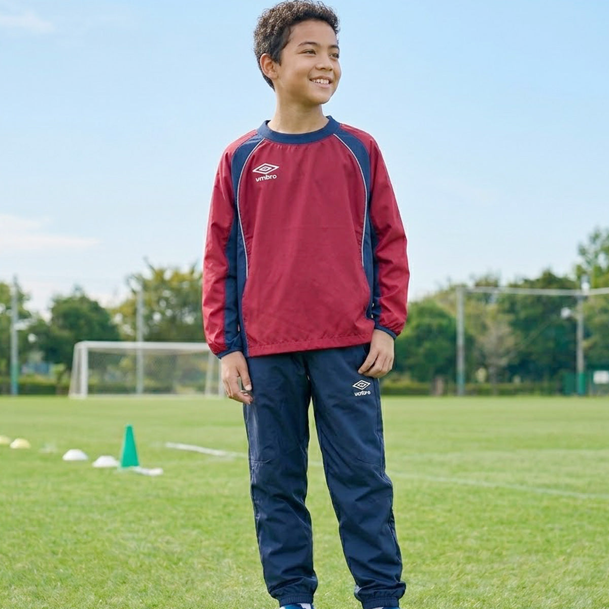 アンブロ チーム ウインドブレーカー 上下 セットアップ ジュニア ブランド umbro ピステ サッカー フットサル 防風 はっ水 撥水 黒 UF5FWB01JA ブラック ネイビー ブルー グリーン レッド