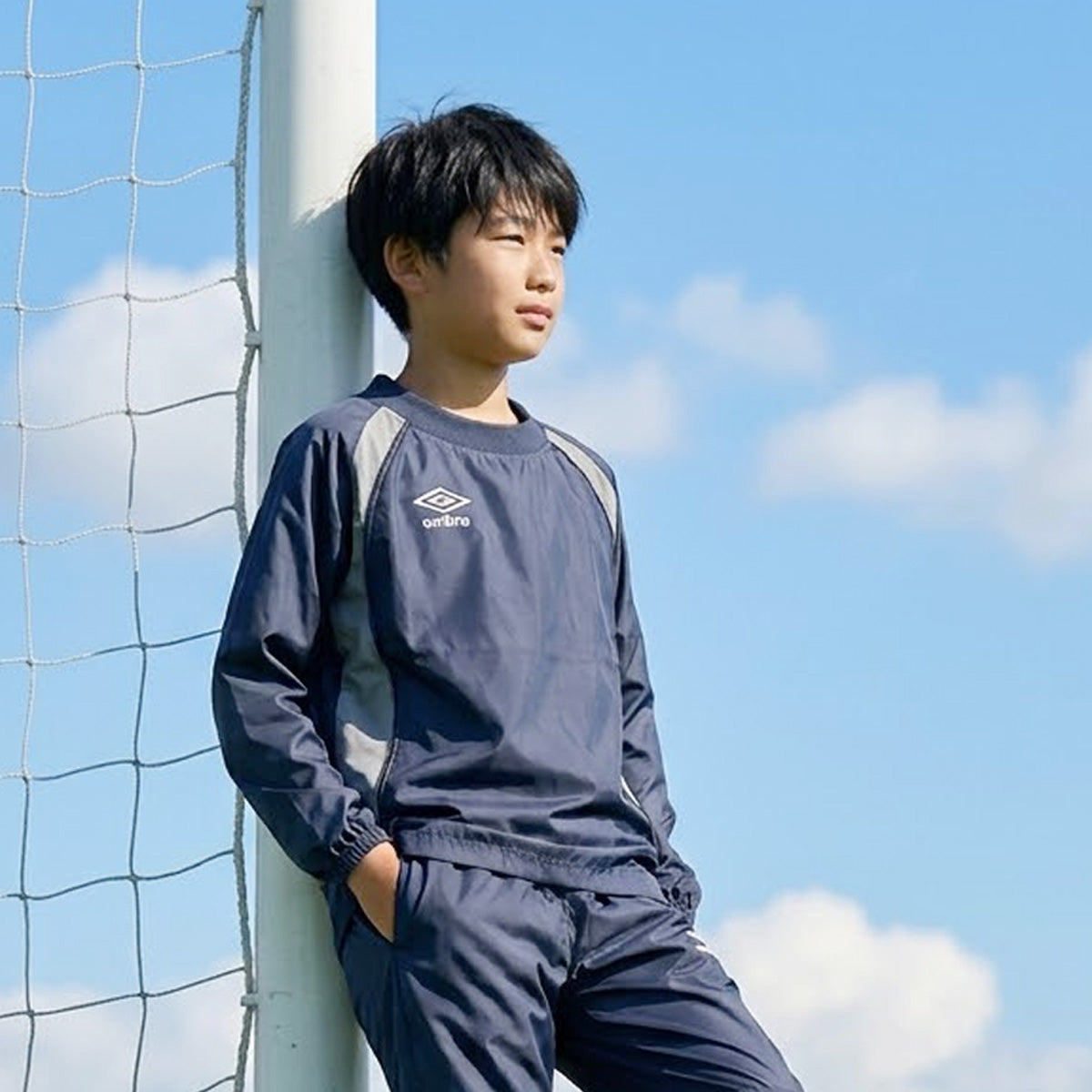 アンブロ チーム ウインドジャケット ジュニア ブランド umbro ピステ はっ水 撥水 防水 黒 サッカー フットサル UF5FWB01JA ブラック ネイビー ブルー グリーン レッド 男 女の子 キッズ