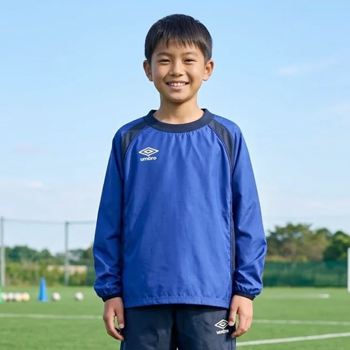 アンブロ チーム ウインドジャケット ジュニア ブランド umbro ピステ はっ水 撥水 防水 黒 サッカー フットサル UF5FWB01JA ブラック ネイビー ブルー グリーン レッド 男 女の子 キッズ