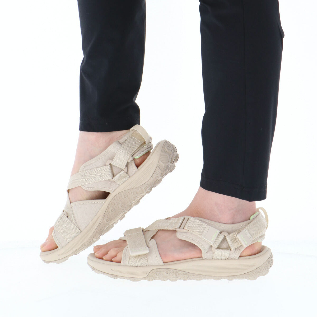 ニューバランス 2950 v2 Strap Sandal シューズ レディース ブランド スポーツサンダル シャワーサンダル 靴 くつ スポサン 夏 newbalance アウトドア 黒 W2950 ベージュ ブラック 新作 かわいい 大きいサイズ 有