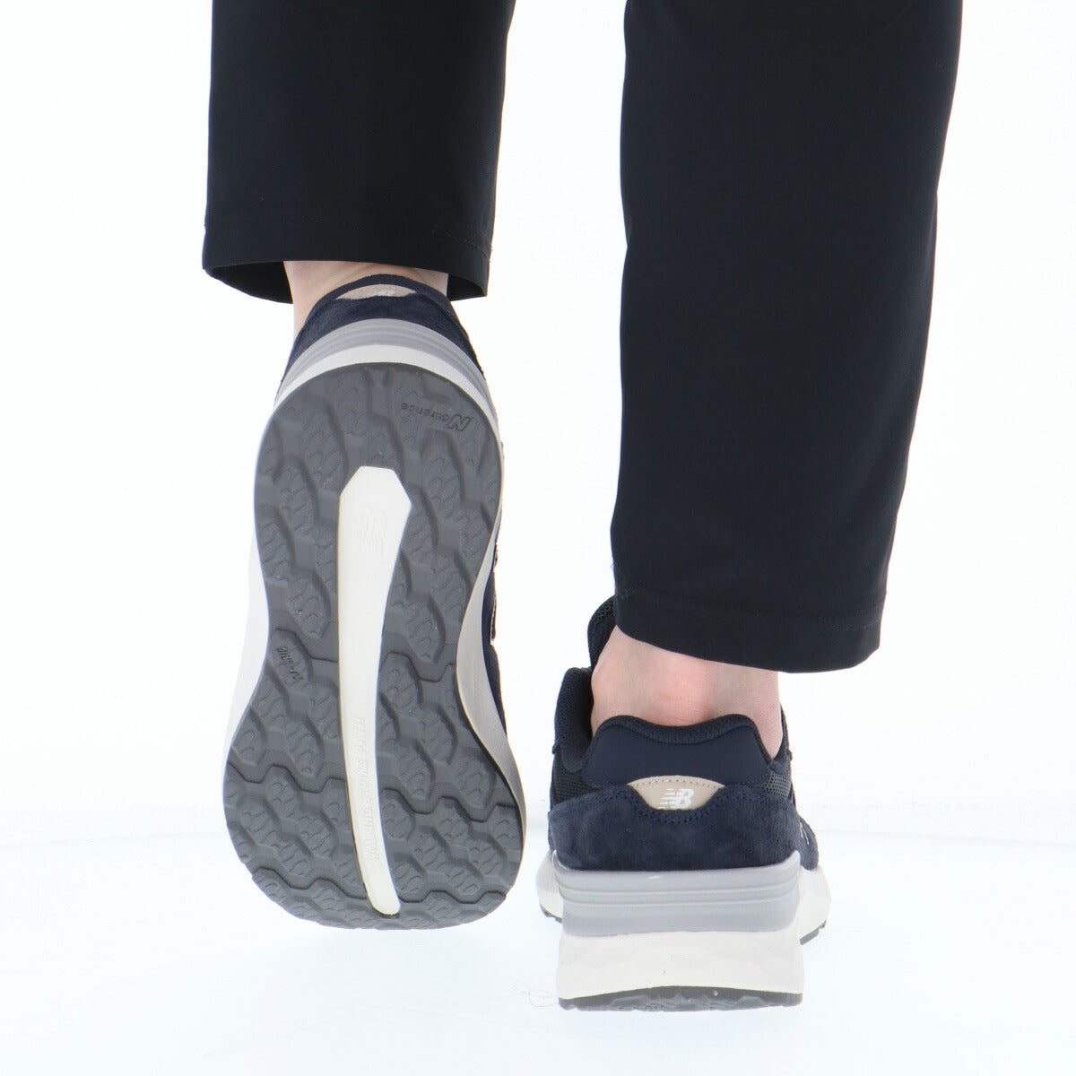 ウォーキングシューズ レディース ニューバランス Walking Fresh Foam X 880 v7 2E 黒 スポーツ ブランド シューズ ダイエット ウォーキング スニーカー 通勤 旅行 newbalance WW8802E グレー